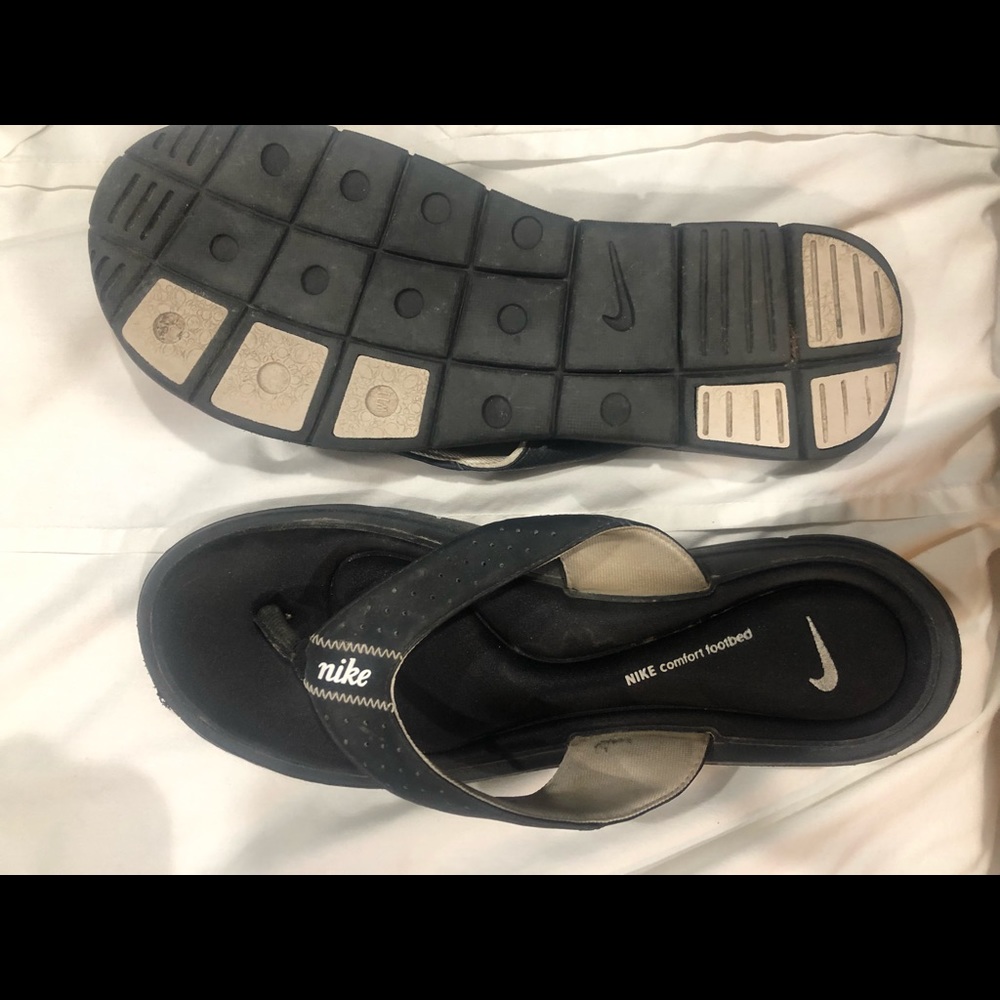 Women’s Nike sandals